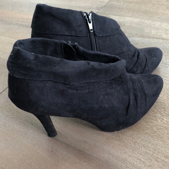 Suede ankle booties - Picture 5 of 6